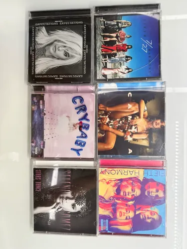 Coleção de CDs divas do Pop - Selena Gomez, Camila Cabello, Fifith Harmony, entre outras