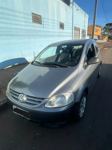 Volkswagen Fox Plus 1.0mi/ 1.0mi Total Flex 8V 3P 2004