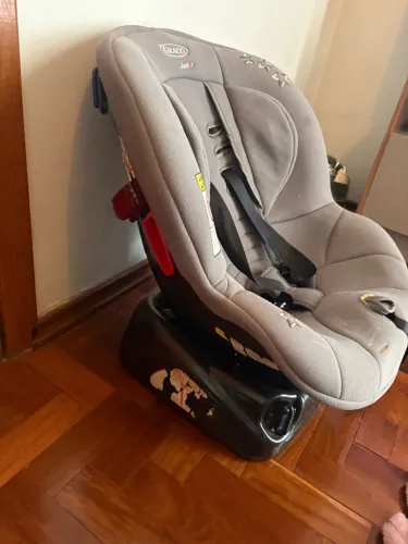 Cadeirinha de bebê para automóveis