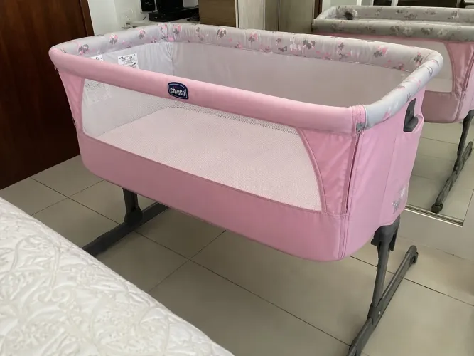 Berço Chicco Rosa