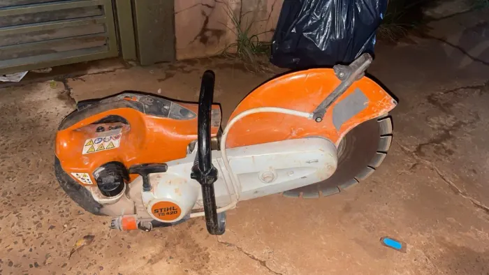 Vendo cortado de concreto,piso asfalto e ferro