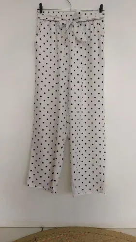 Calça pantalona com estampa em poá Tam M