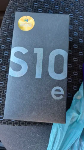 Samsung S10e + Moto One Hyper