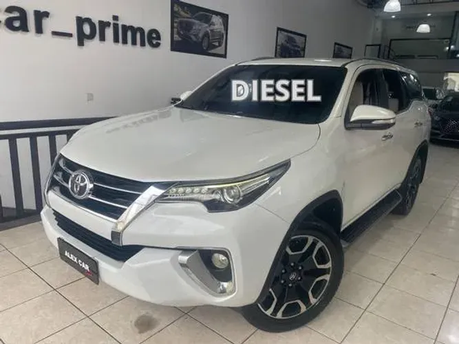 Toyota Hilux SW4 SRX 4X4 2.8 TDI 16V Dies. Aut. 2016