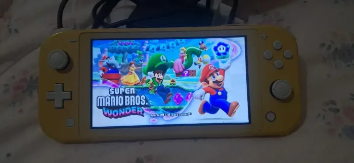 Switch lite amarelo