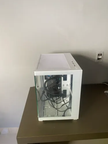 Pc gamer RX 7600 e Ryzen 7 5700X