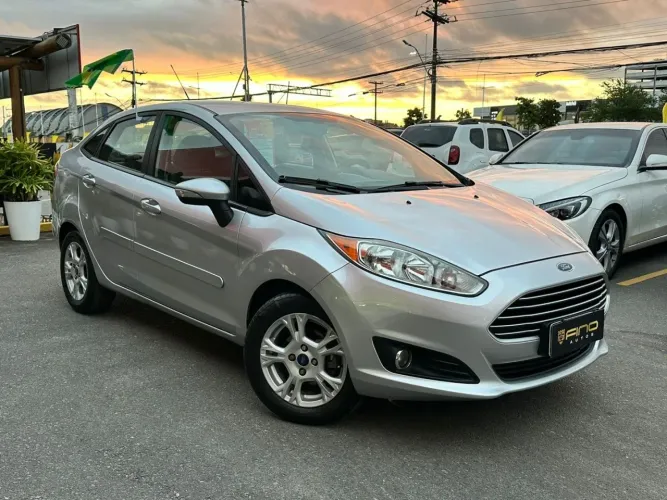 Ford Fiesta Sedan SE 1.6 16V Flex 4P 2015