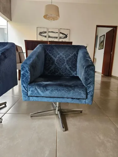Poltronas giratórias (valor das duas juntas)