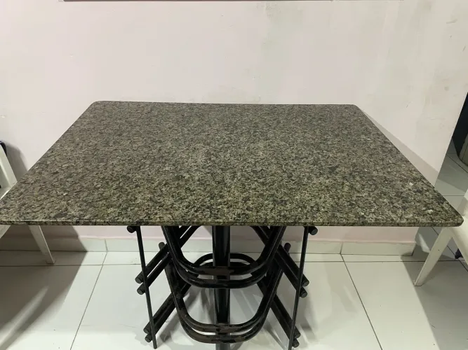 Mesa de marmore