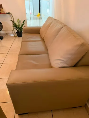 Sofá madeira maciça em corvin