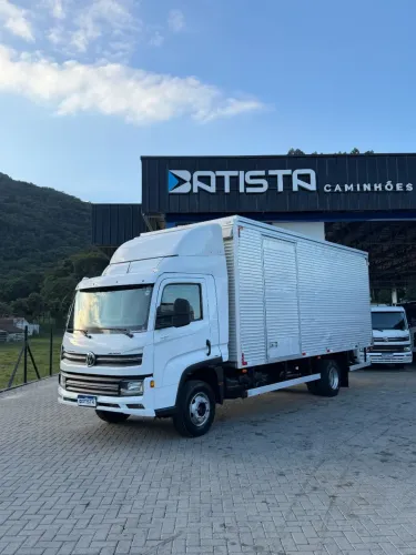 Volkswagen 11-180 Delivery - Baú BRfurgoes