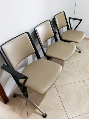 Longarina 3 Lugares Design Office