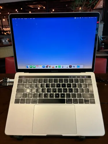 MacBook Pro 13? 2019 Touch Bar | i5 Quad-Core | 8GB | SSD 128GB | Impecável