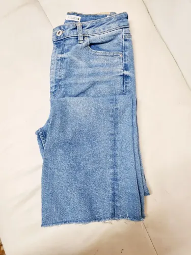 Calça Zara num. 34/36 ou P - Valor 35.00