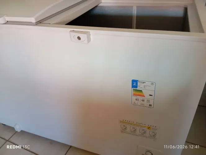 Vendo congelador pouco usado semi novo Eletrolux 400lt