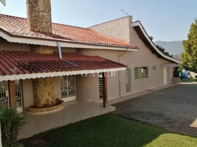 Imperdível oportunidade: Casa à venda em Atibaia-SP, Jardim São Nicolau, 4 quartos, 4 suít