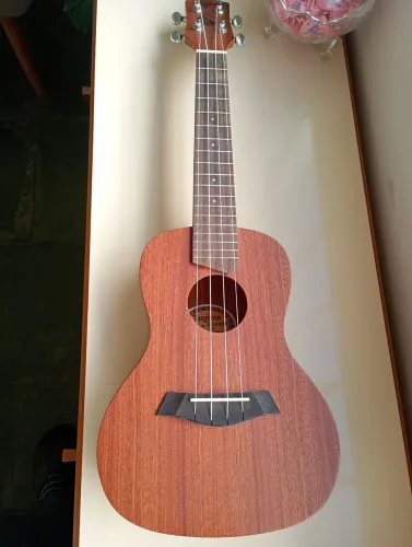 Ukulele Tagima