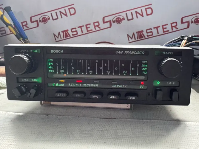 Auto radio Bluetooth Bosch SAN Francisco seminovo na oferta só 699,00