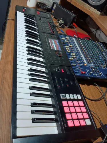 Roland FA-06 Workstation