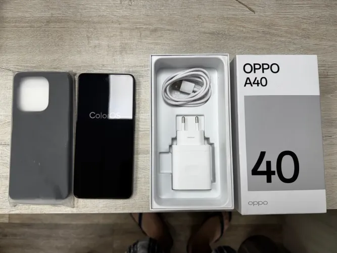 OPPO A40 Vinho 256GB - 4GB RAM - 50MP - 4G