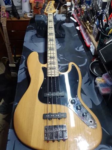 Baixo Strinberg JBS-50