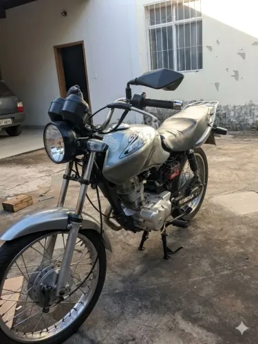 TITAN, 125 KS 2003 CINZA ZERA TODA REVISADA OPORTUNAMENTE UNICA......