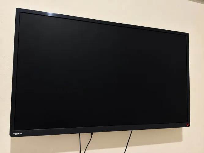 TV Toshiba/Semp 40? 40L2400 - com defeito na imagem