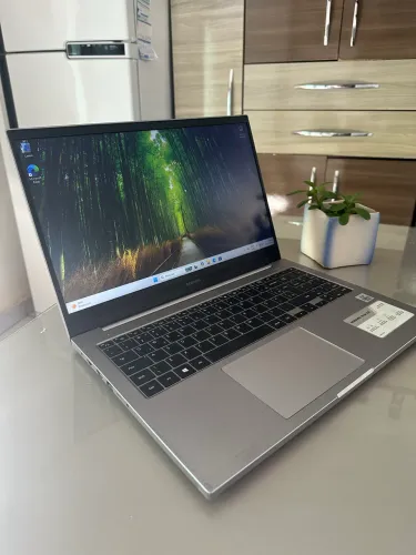Samsung Book i5 10ª Geração | 8GB RAM + SSD Kingston | Rápido e Pronto para Uso!