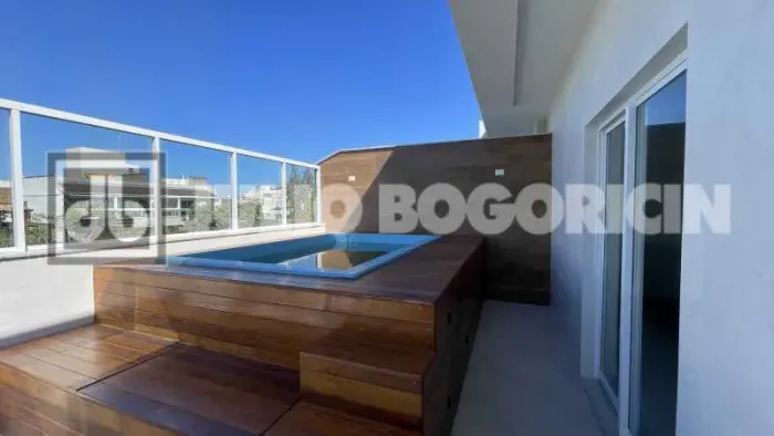 Cobertura Linear na Gleba A Recreio dos Bandeirantes 2 suítes