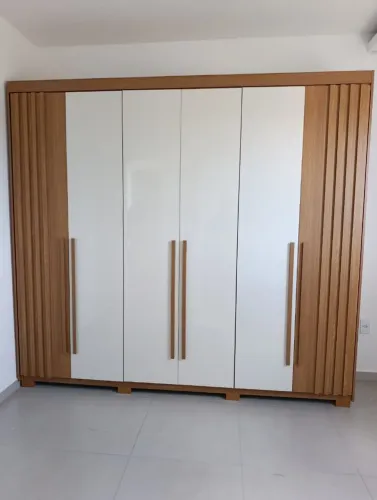 Guarda roupas novo