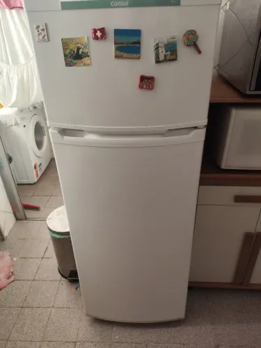 Geladeira Consul 334 litros em ótimo estado