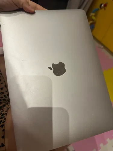 MacBook Air M1 2020 - Excelente estado | Bateria 100%