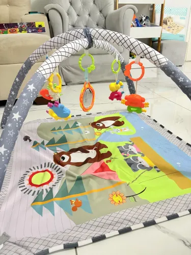 Tapete de atividades para bebê
