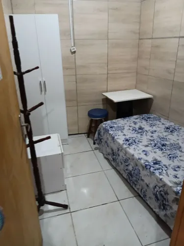 Quarto de pensão no centro histórico