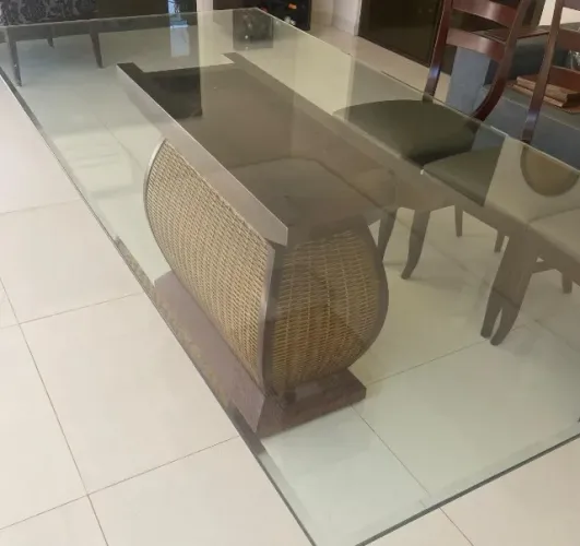 MESA DE JANTAR 2,20X 1,10 mts para 8 lugares no pix R$ 1900
