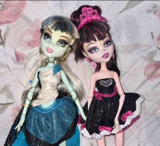 Frankie e Draculaura reservado para sabrina