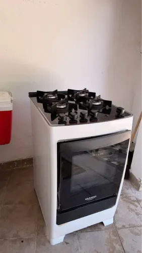 Fogão Dako funcionando tudo 450,00