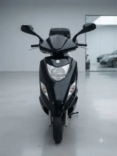 Suzuki Burgman 125i - Baixo km