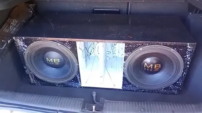 Alto falante Saturno 1500rms com reparo do Eros MB 2.2K
