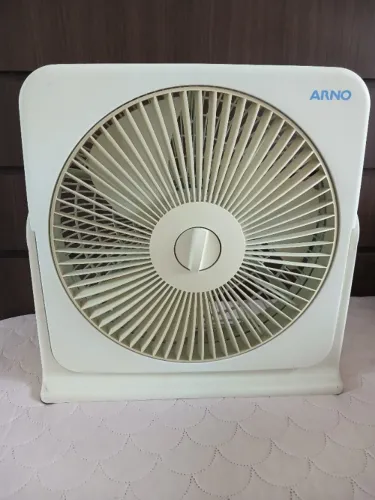 Circulador de ar ARNO Multifam 100W/ 220V em excelente estado