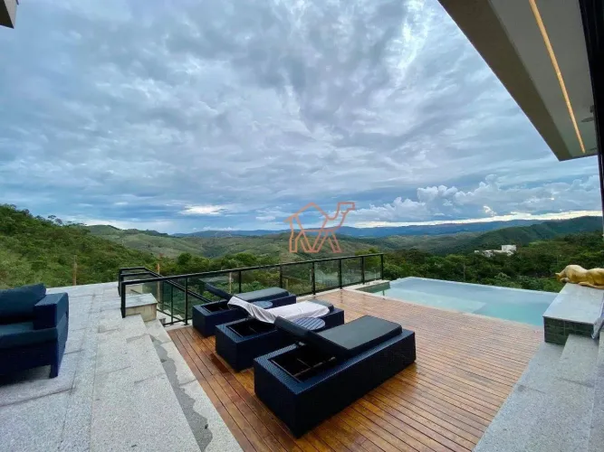 Casa com 4 Quartos , 584 m² - venda por R$ 5.850.000 ou aluguel por R$ 29.500/mês - Mirant