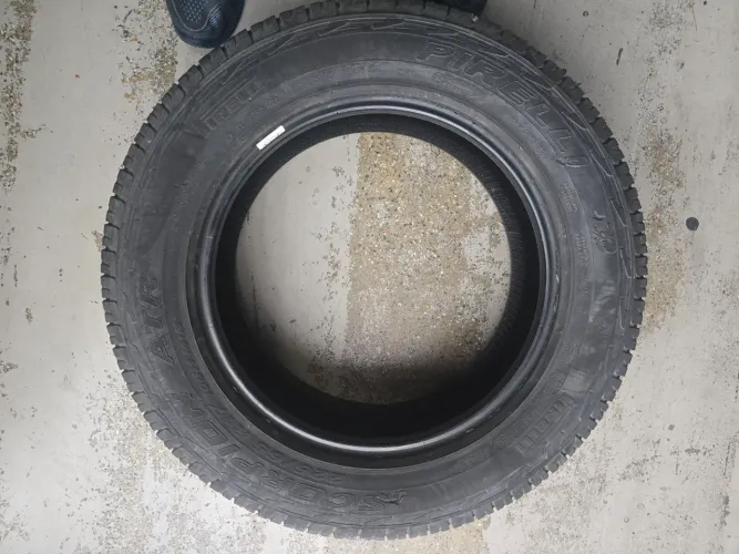 Pneu Pirelli 225- 65 /17 Scorpion para Fiat Toro