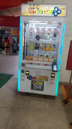 Vende-se máquina de jogos chave mestra