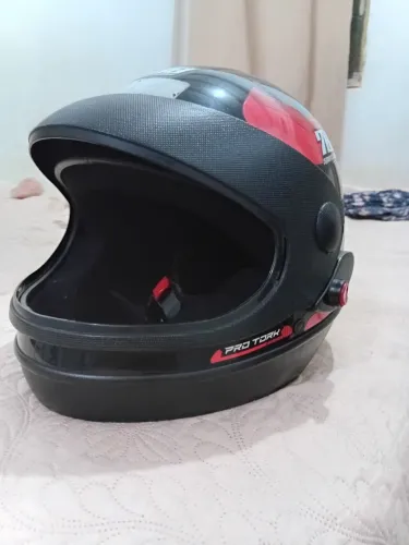 Capacete