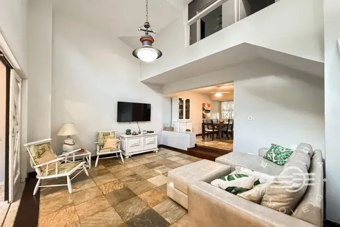 VILLÁGIO COM 3 DORMITÓRIOS (3 SUÍTES), 2 VAGAS, 140M² ÁREA ÚTIL À VENDA E LOCAÇÃO EM RIVIE