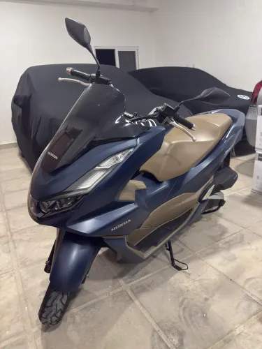 PCX DLX COM APENAS 2500km