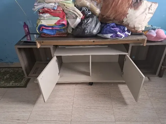 Vendo Raquer e espelho grande juntos os dois 