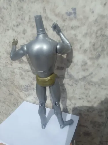 Boneco falcon inimigo torak corpo