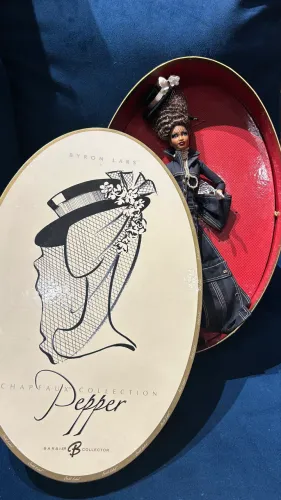 Barbie Gold Label Byron Lars Chapeaux Collection Pepper Diva.