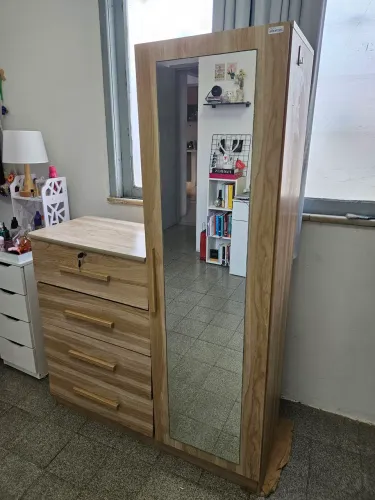Cômoda com Armário e Espelho